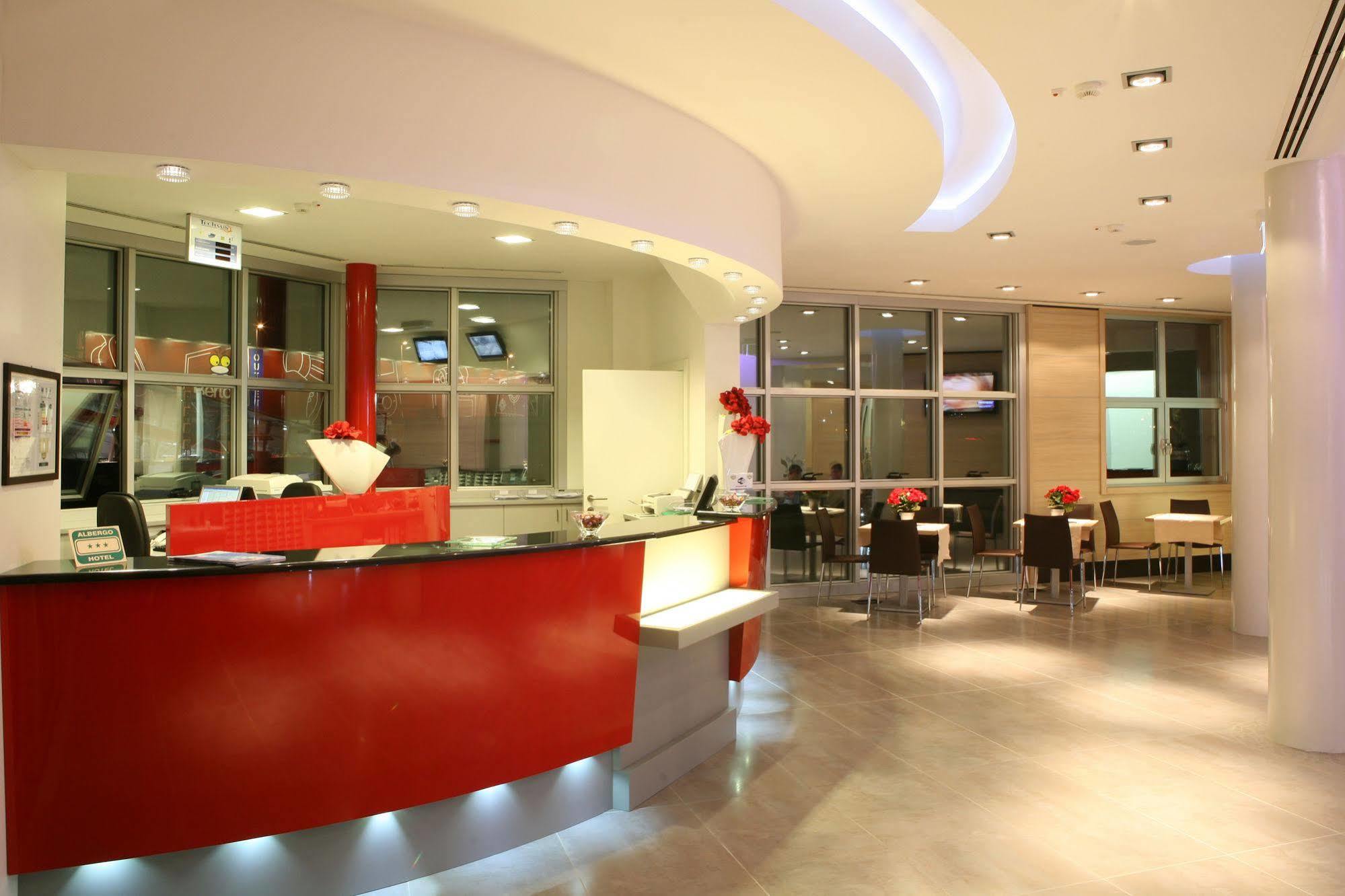 Hotel Mito Оссона Экстерьер фото