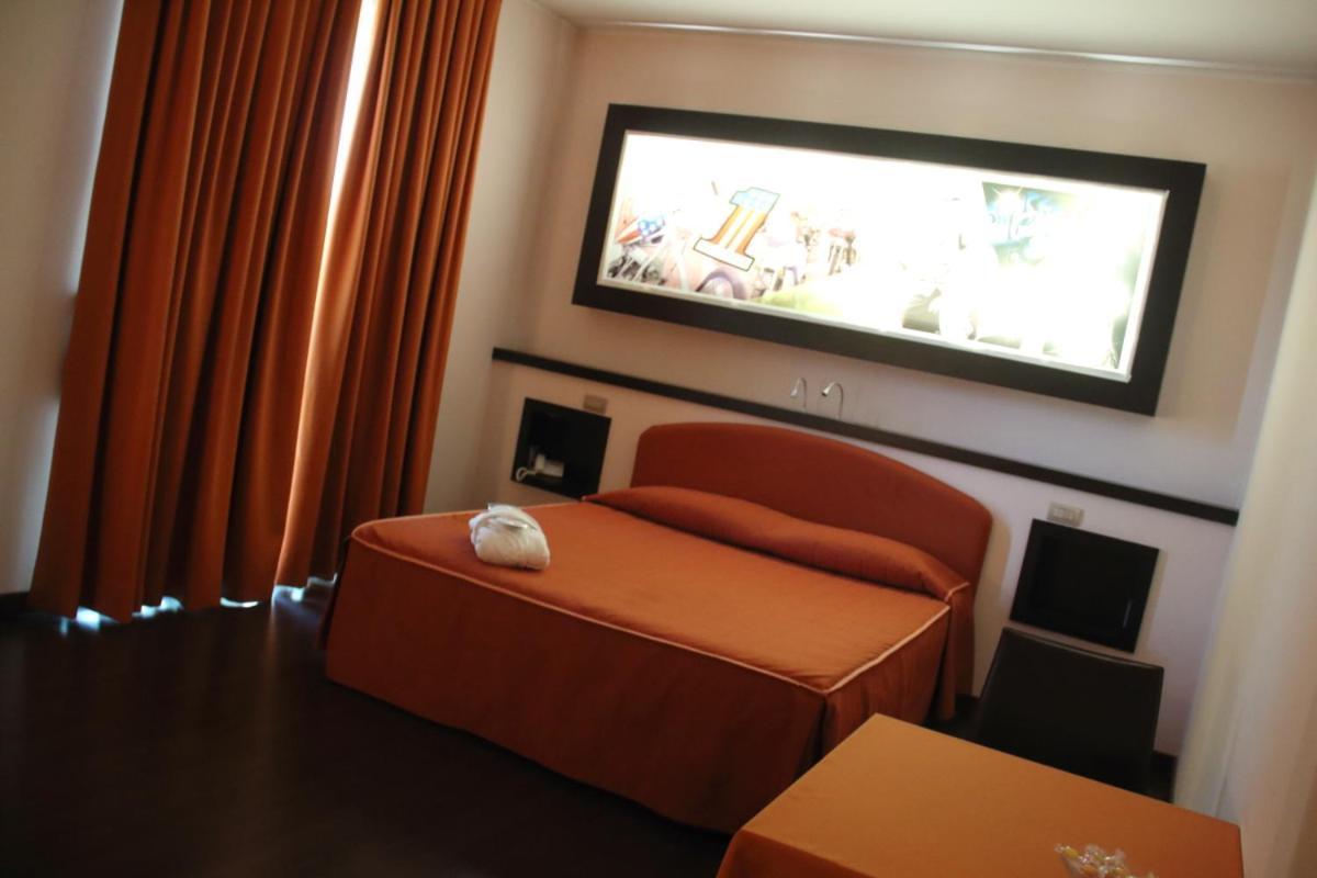 Hotel Mito Оссона Экстерьер фото