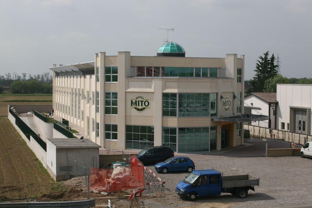 Hotel Mito Оссона Экстерьер фото